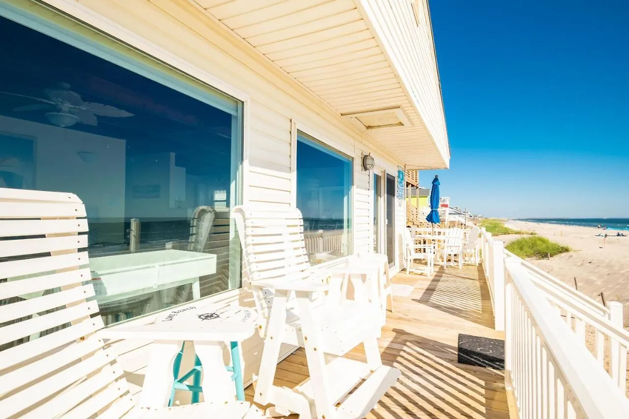 Lisa Lu By Oak Island
