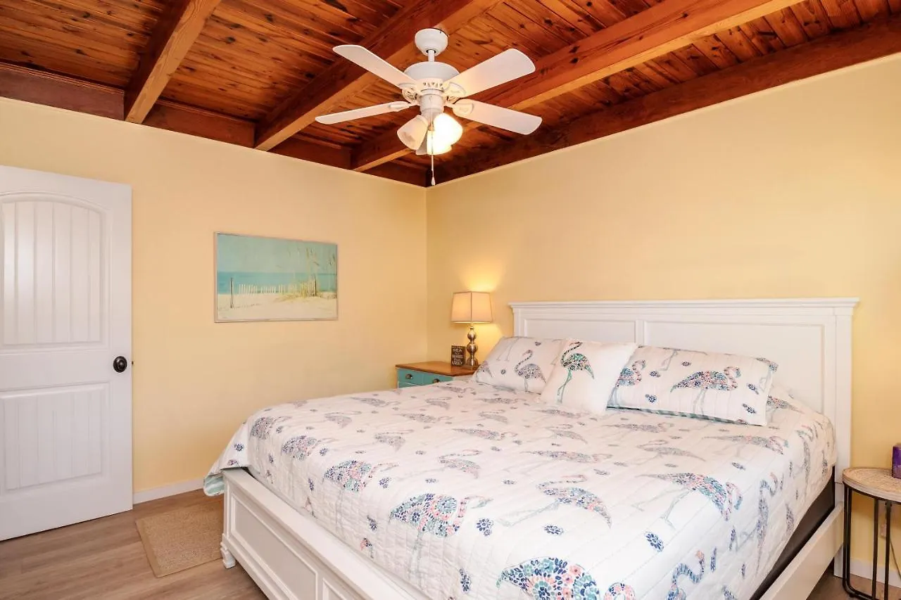 Lisa Lu By Holiday home Oak Island