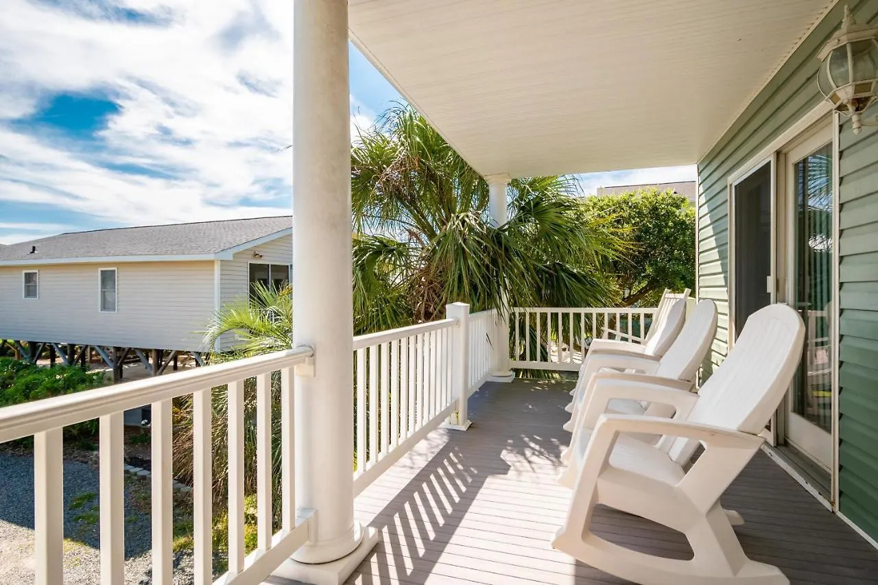 Coastal Living By Holiday home