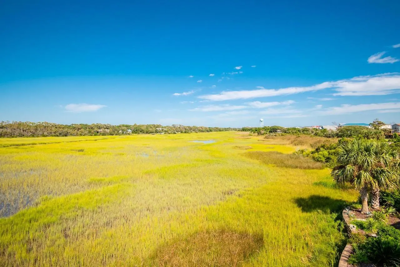 Holiday home Coastal Living By Oak Island