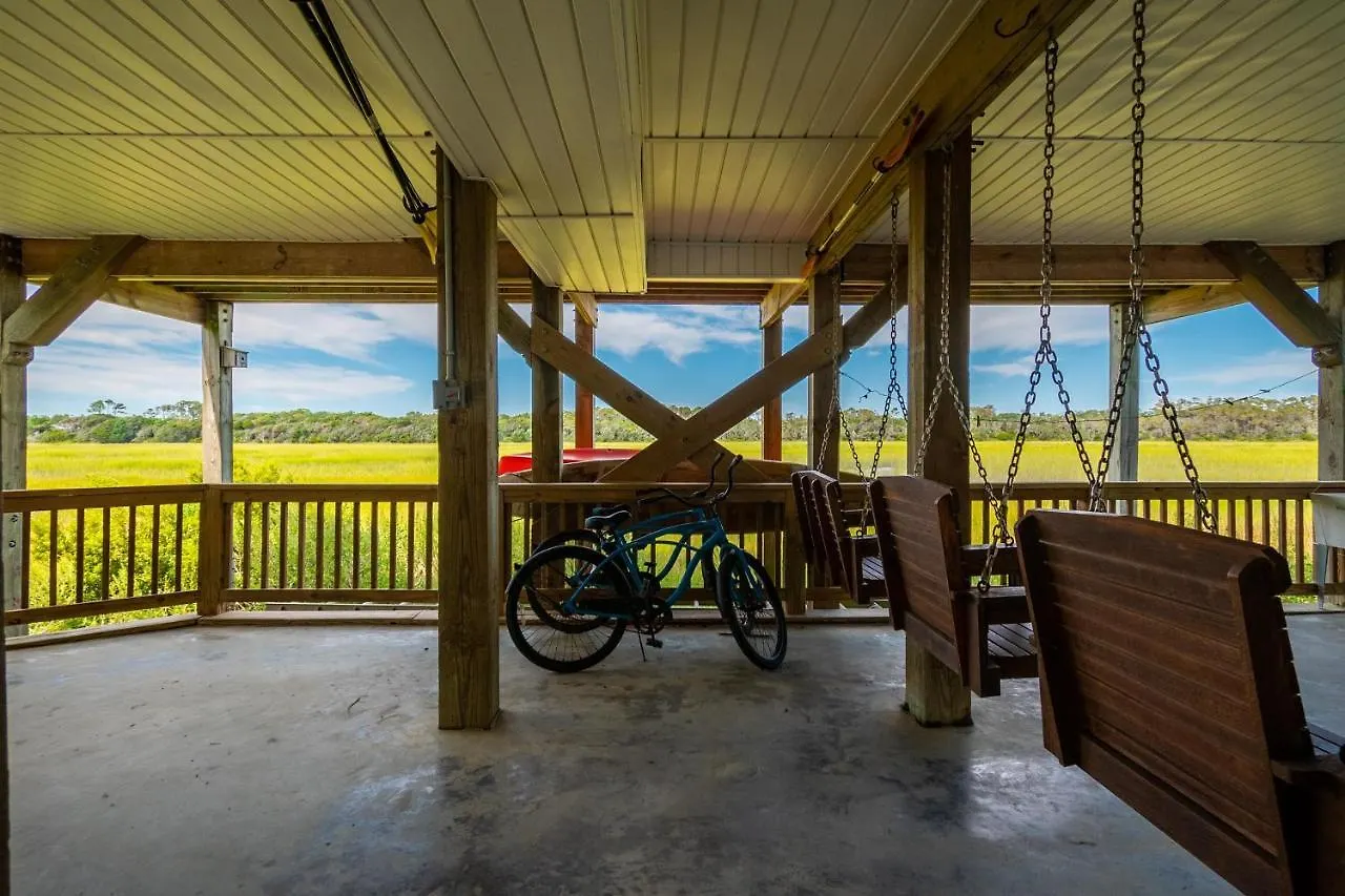 Holiday home Coastal Living By Oak Island