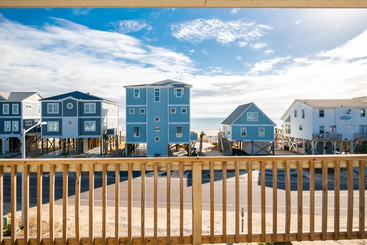 A Music Paradise Too By Holiday home Oak Island
