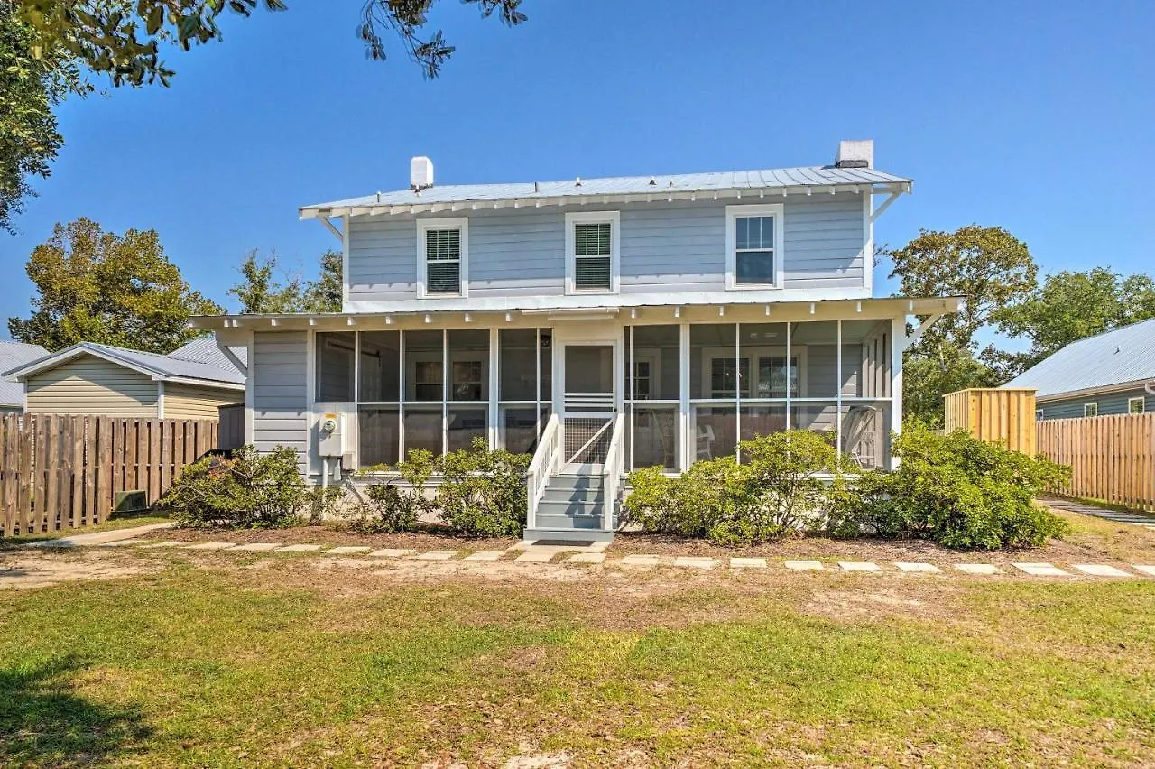 Historic Family Less Than 1 Mi To Long Beach! Holiday home Oak Island