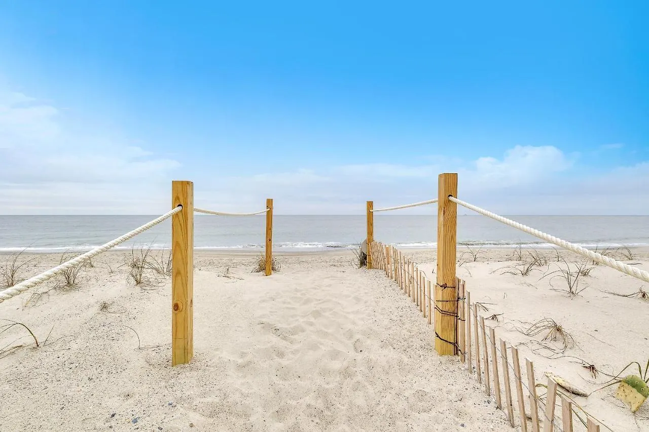 Lisa Lu By * Oak Island