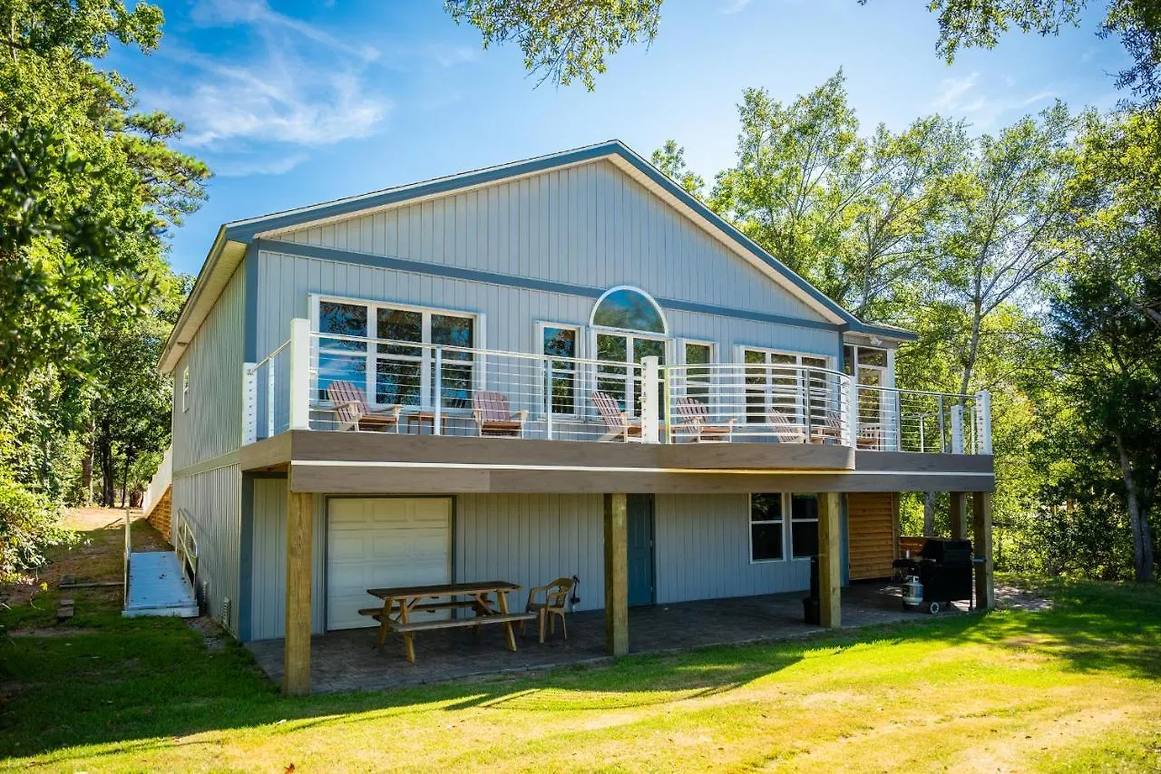 Whitecaps By Holiday home