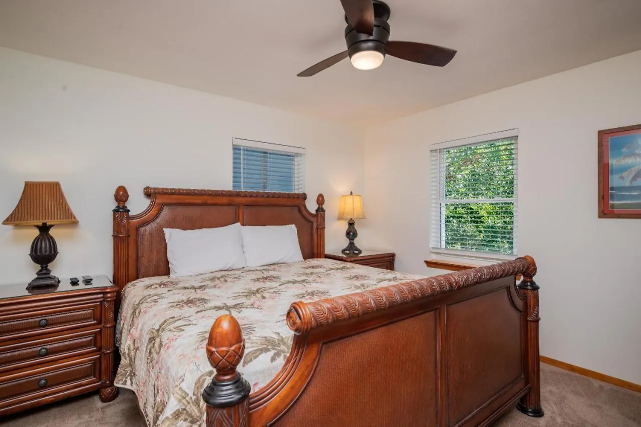 Whitecaps By Holiday home