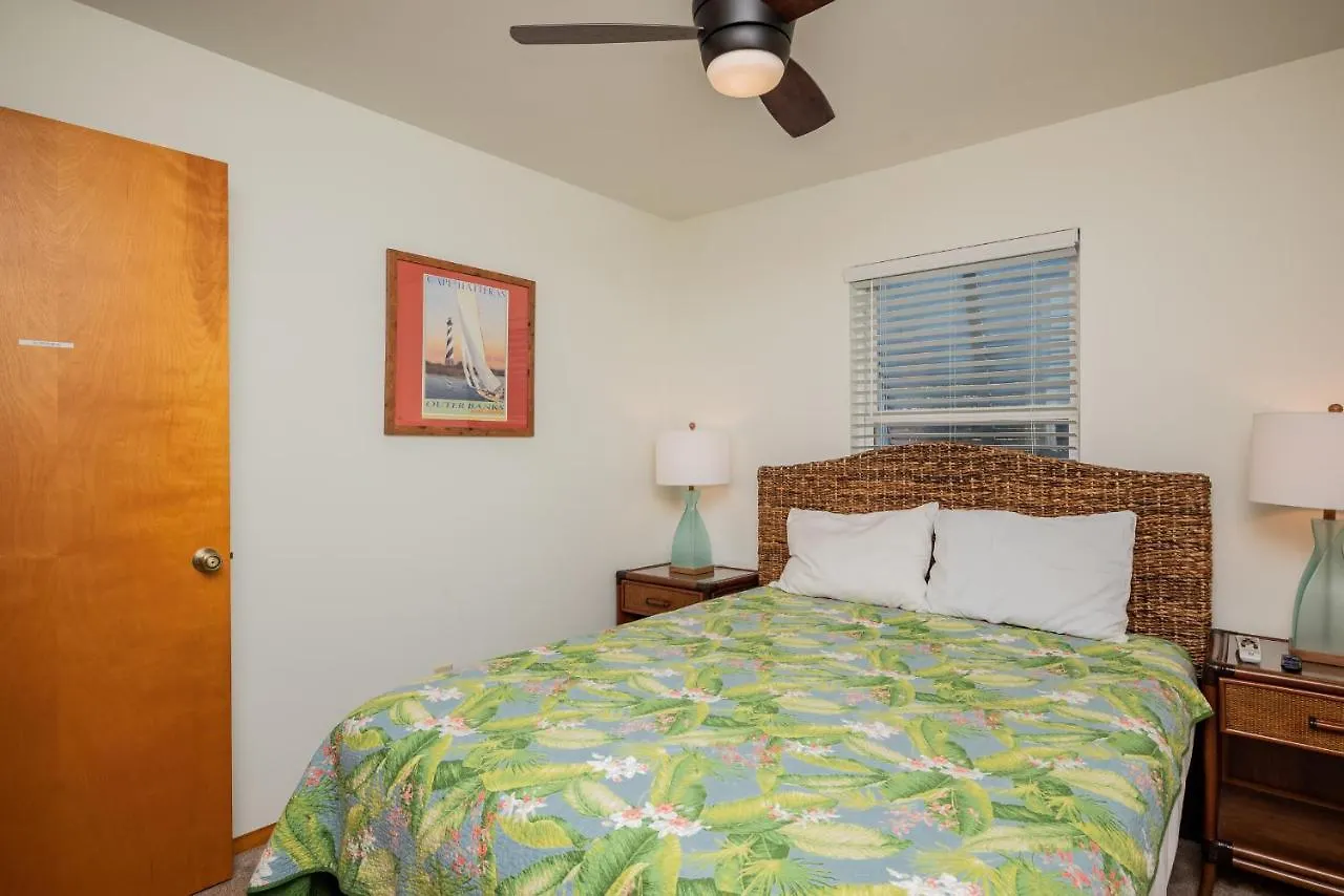Whitecaps By Holiday home