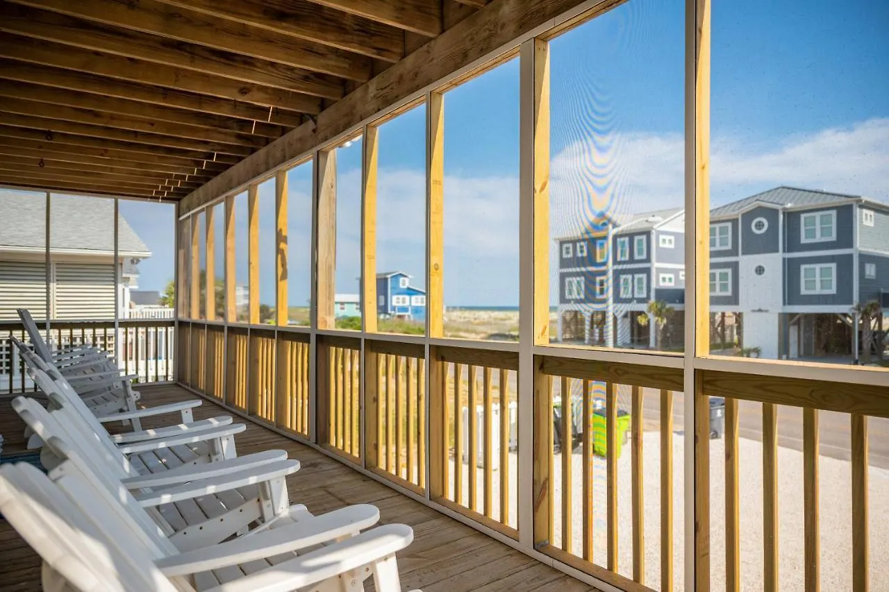 A Music Paradise Too By Holiday home Oak Island