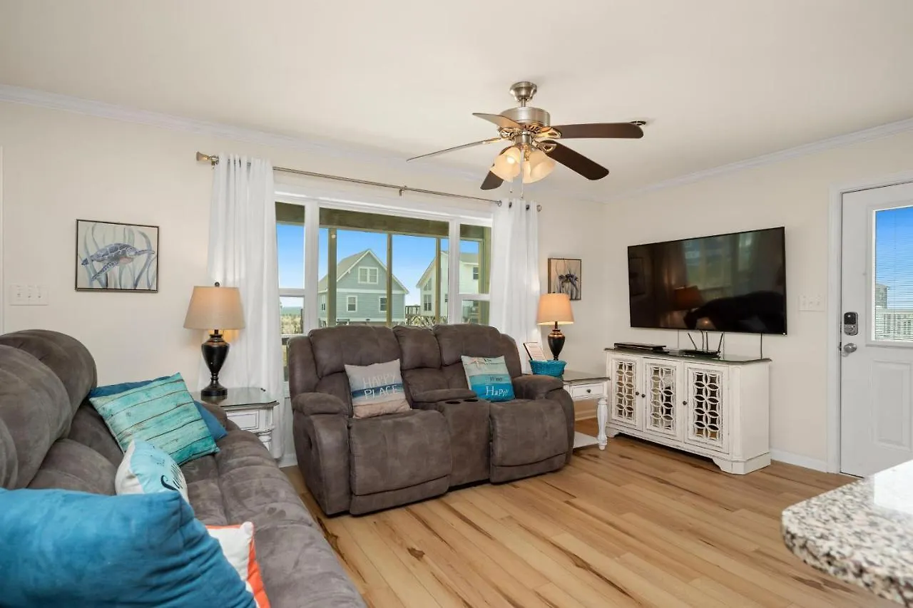 A Music Paradise Too By Holiday home Oak Island