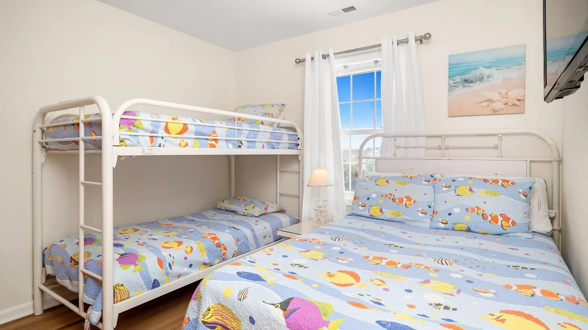 A Music Paradise Too By Holiday home Oak Island