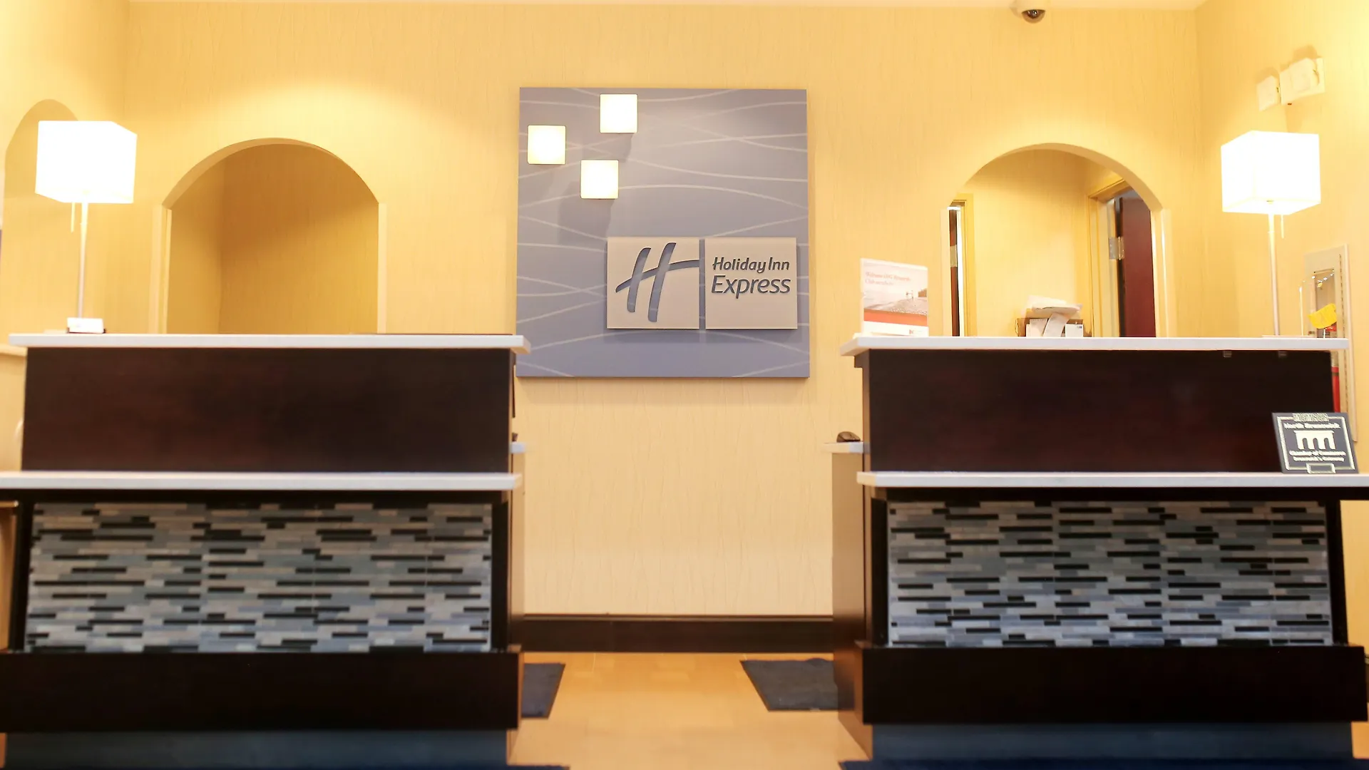 Express & Southport - Area By Ihg