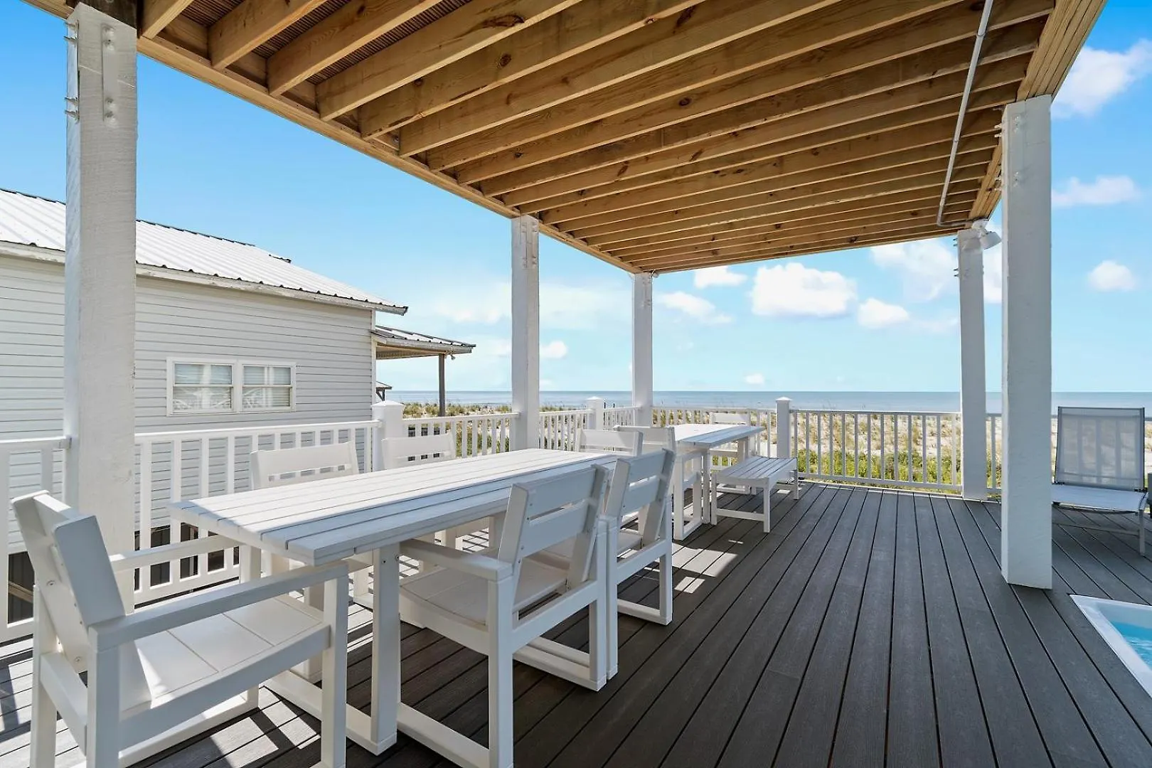 Ocean's Edge * Oak Island