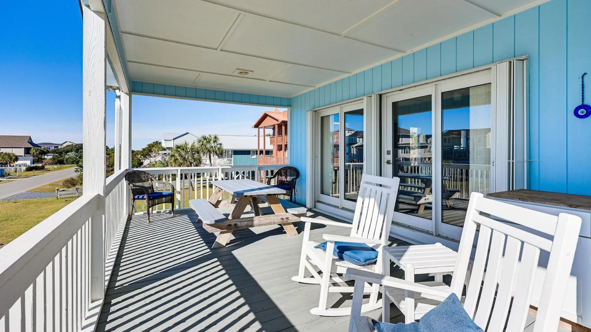 Oceanside Getaway For Families And Pets! Holiday home Oak Island