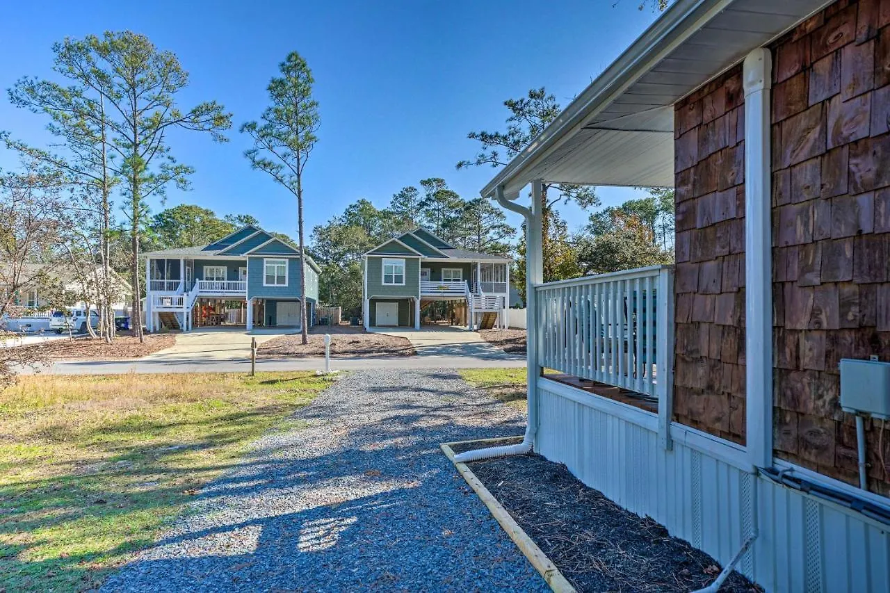 Modern Less Than 3 Miles To Pier! Oak Island