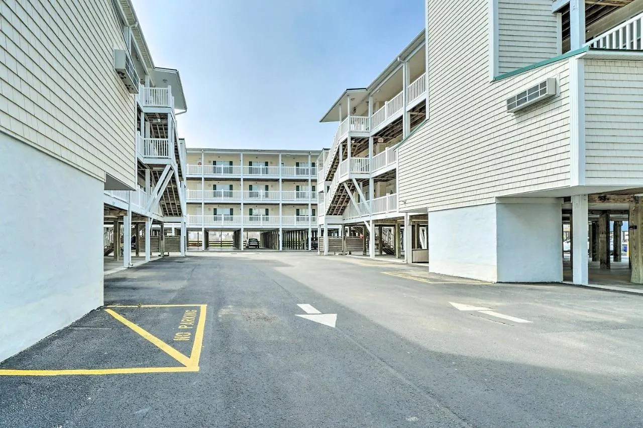 Apartment Ocean-view Condo, 1 Block To Beach! *
