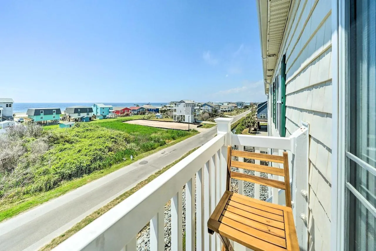 Ocean-view Condo, 1 Block To Beach! * Oak Island