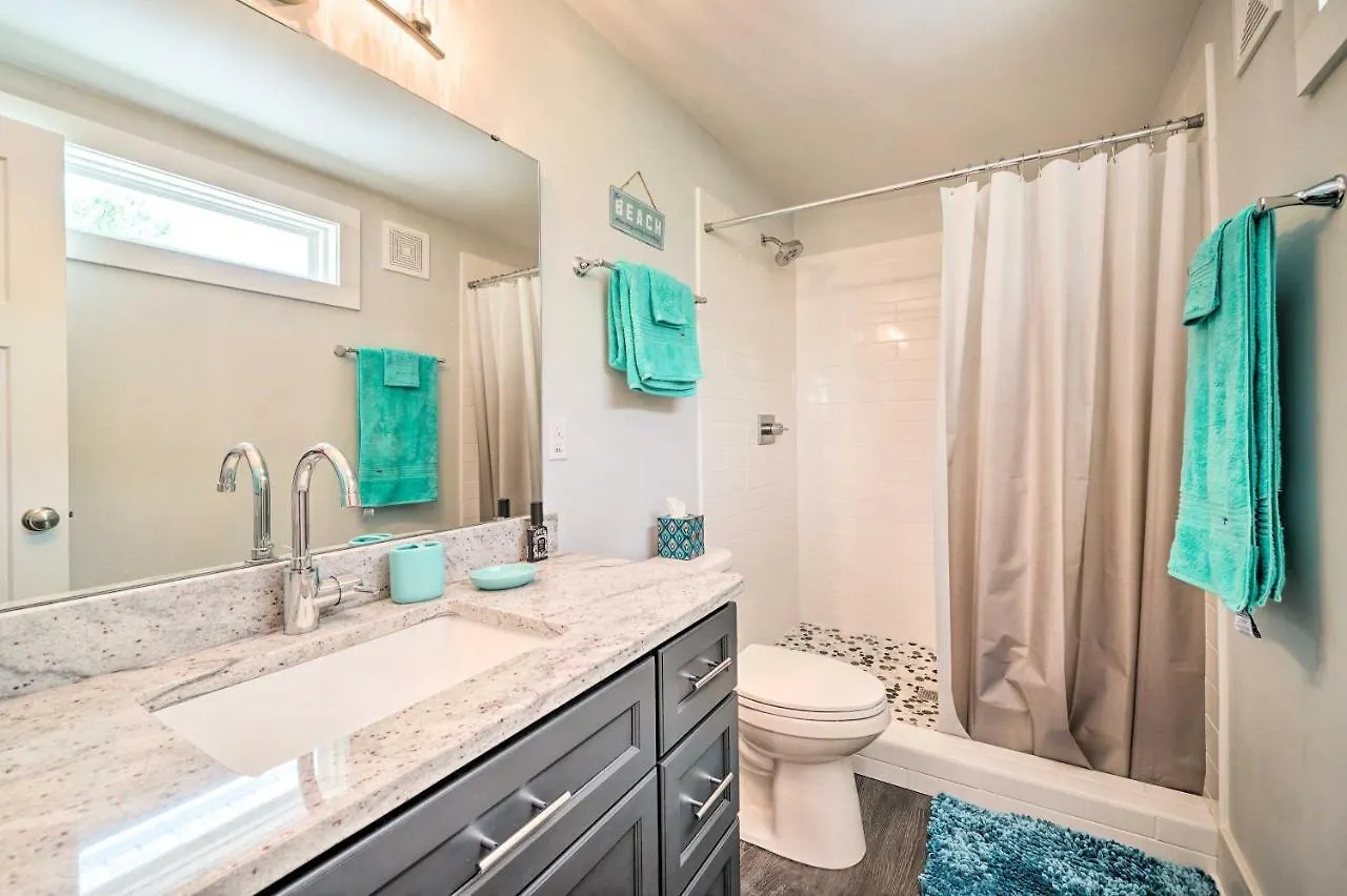 Modern Escape 1 Mile To Long Beach! * Oak Island