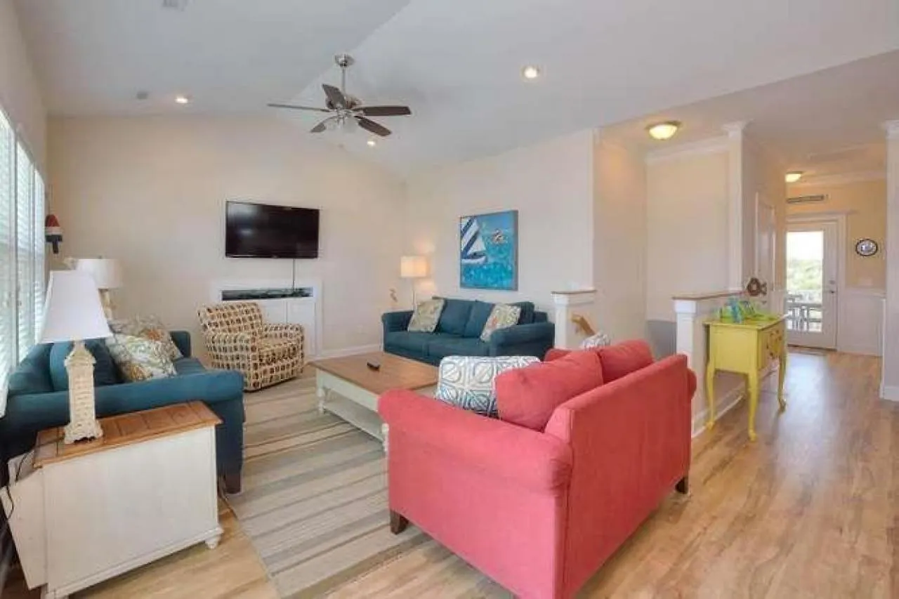 1 Coastal Escape Oak Island