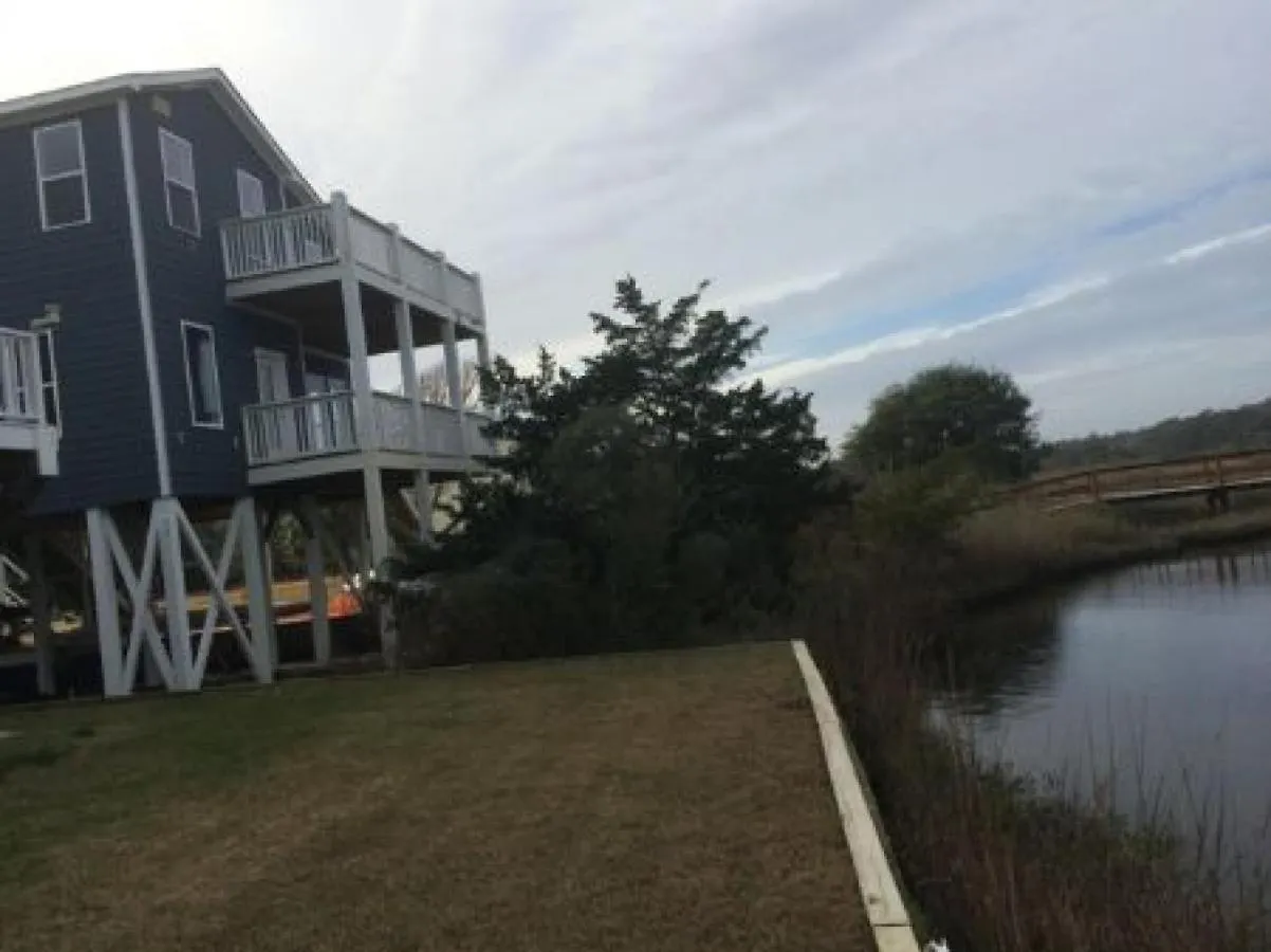 1 Sac Shack Oak Island