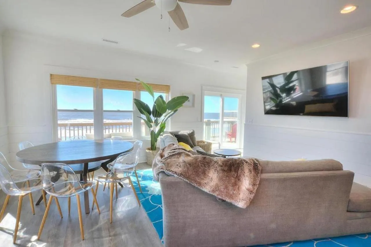 Holiday home Plzzz Oak Island