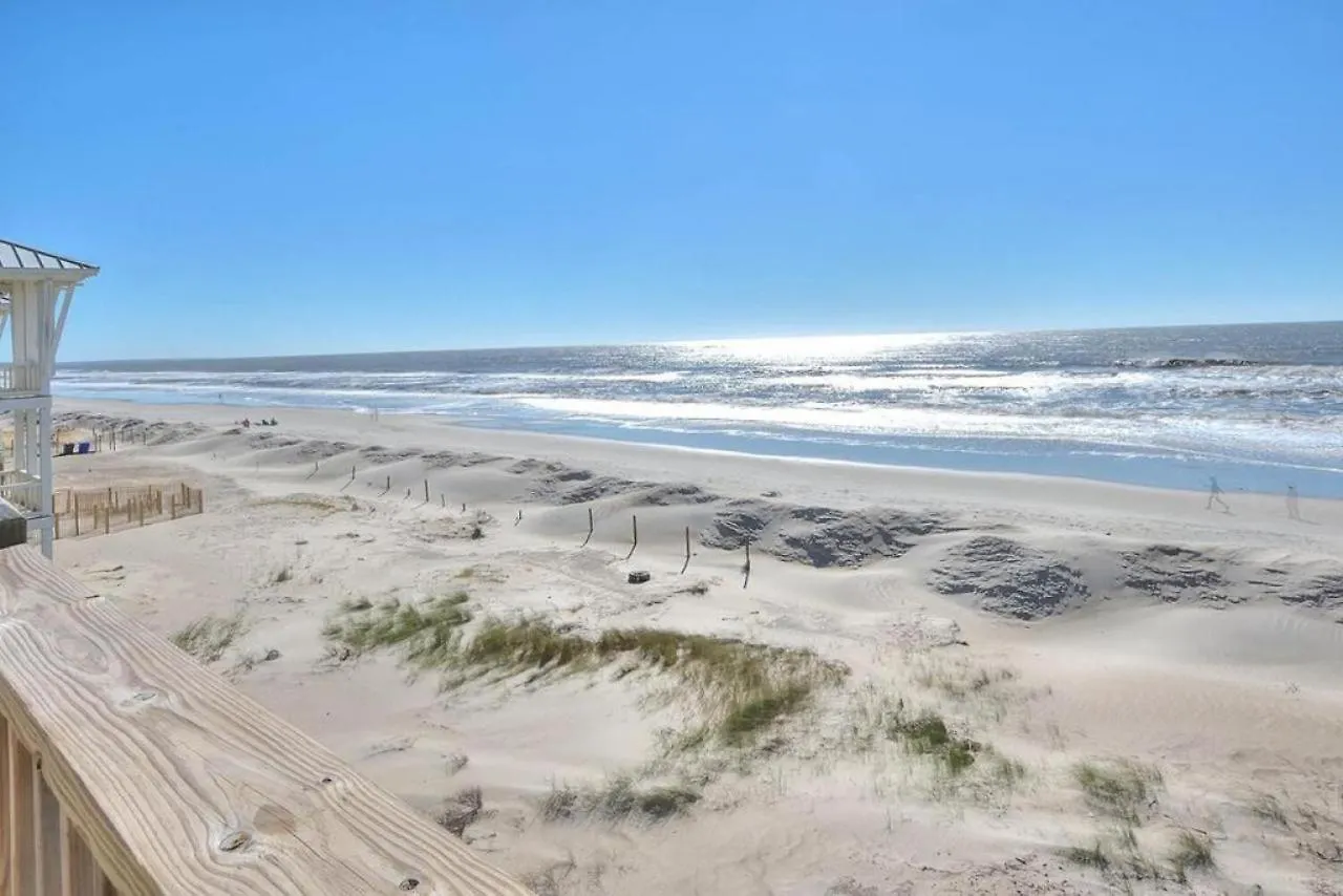 Holiday home Plzzz Oak Island