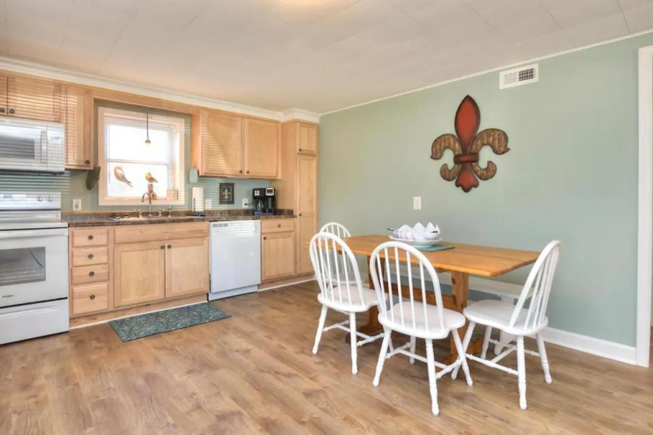 Yat Da Down Holiday home Oak Island