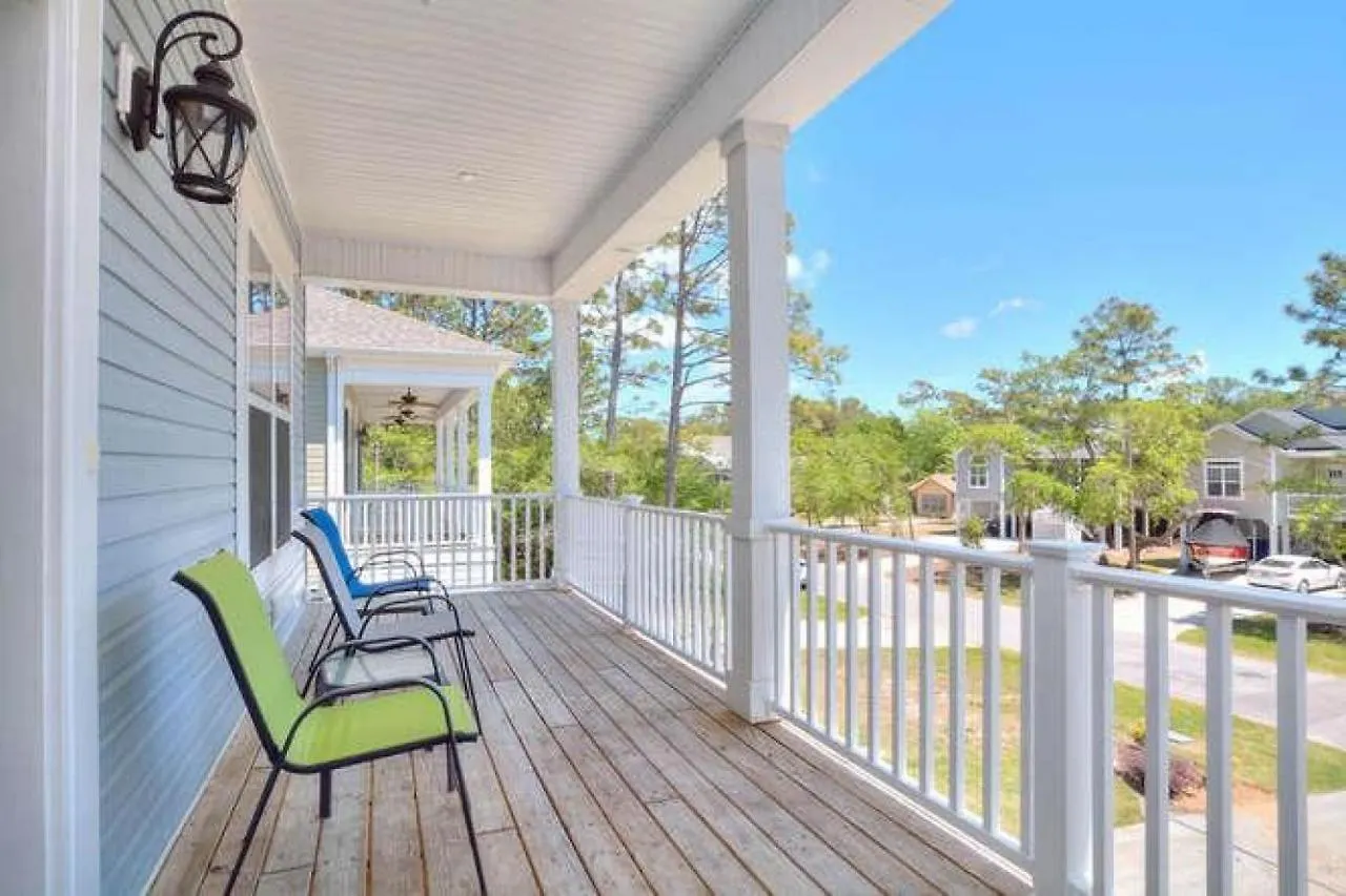 Holiday home Almost Heaven Oak Island