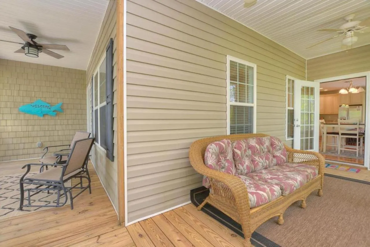 7 Happy Clams Holiday home Oak Island