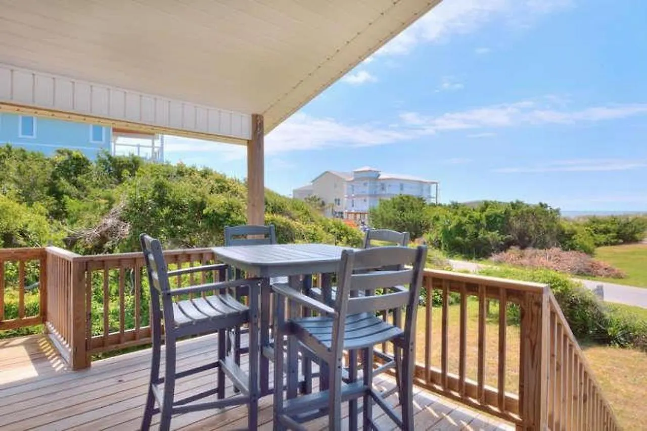 Beach Bungalow *
