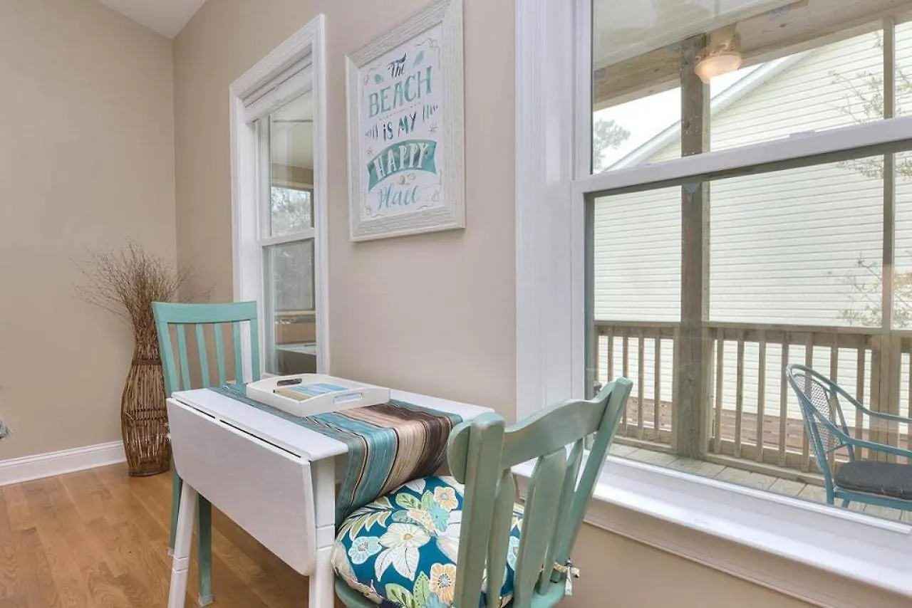 Holiday home Searenity Awaits Oak Island