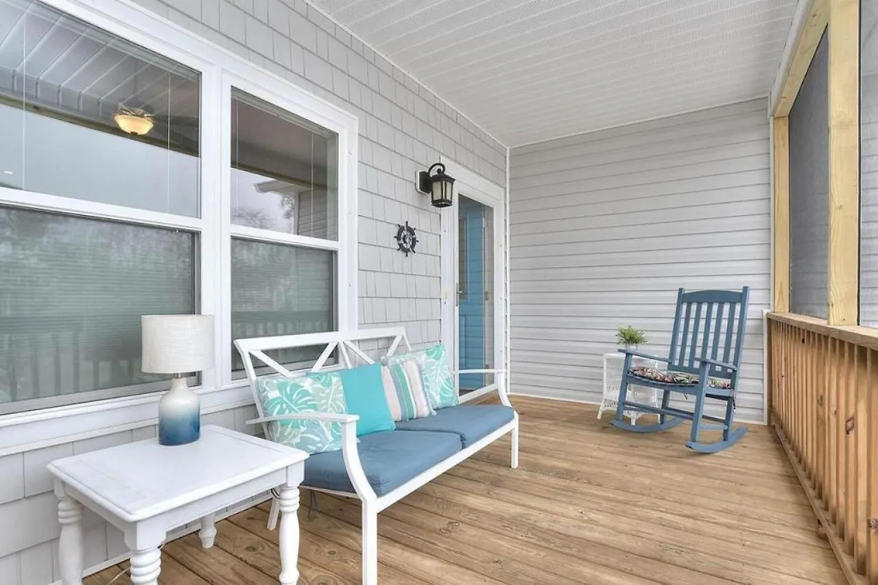 Searenity Awaits Holiday home Oak Island