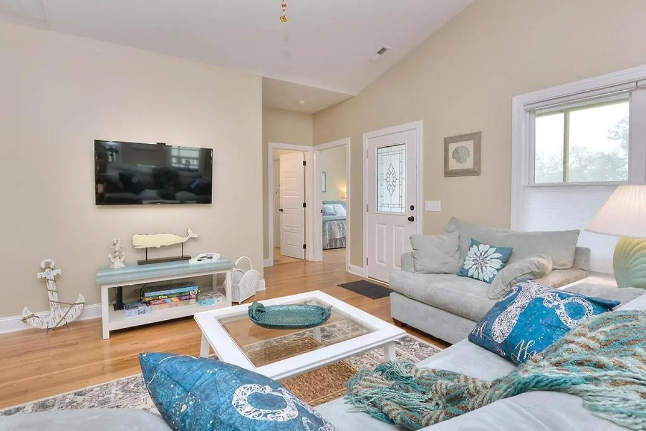 Holiday home Searenity Awaits Oak Island