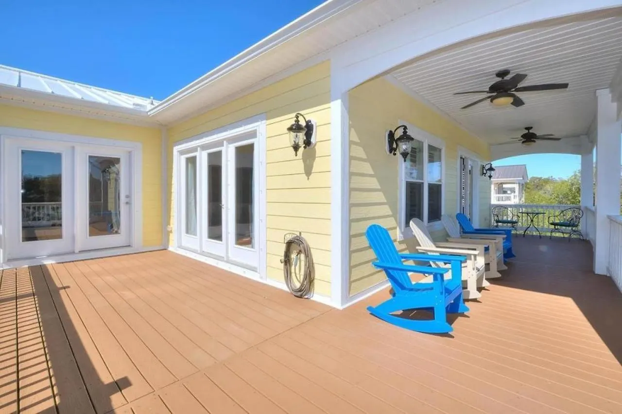 Holiday home Incommunicado Oak Island