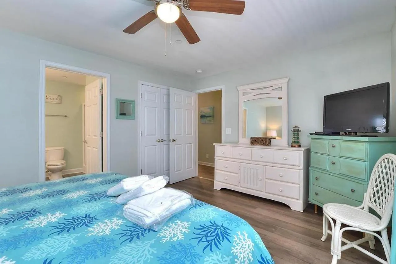 Ocean Walk 8103-aqua Escape Holiday home Oak Island