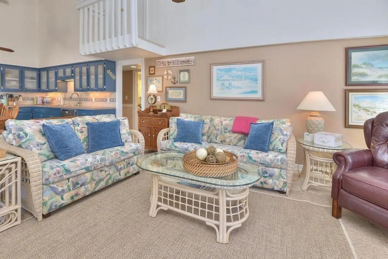 Holiday home The Compass Oak Island