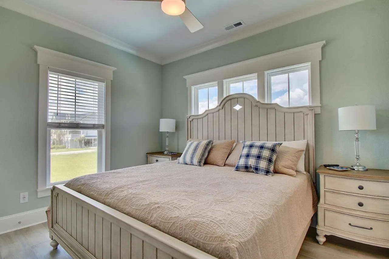 Holiday home A Perfect Landing Oak Island