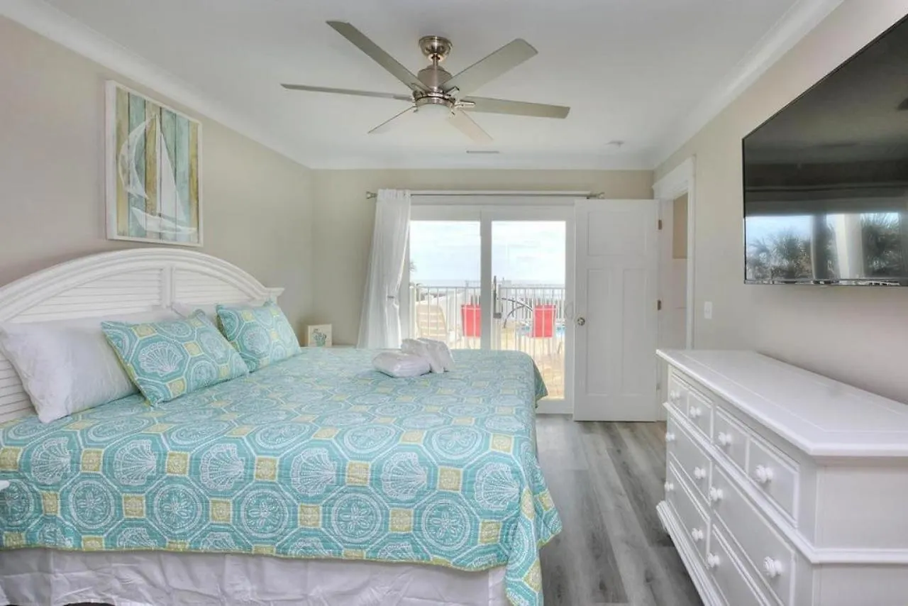 Sensational * Oak Island