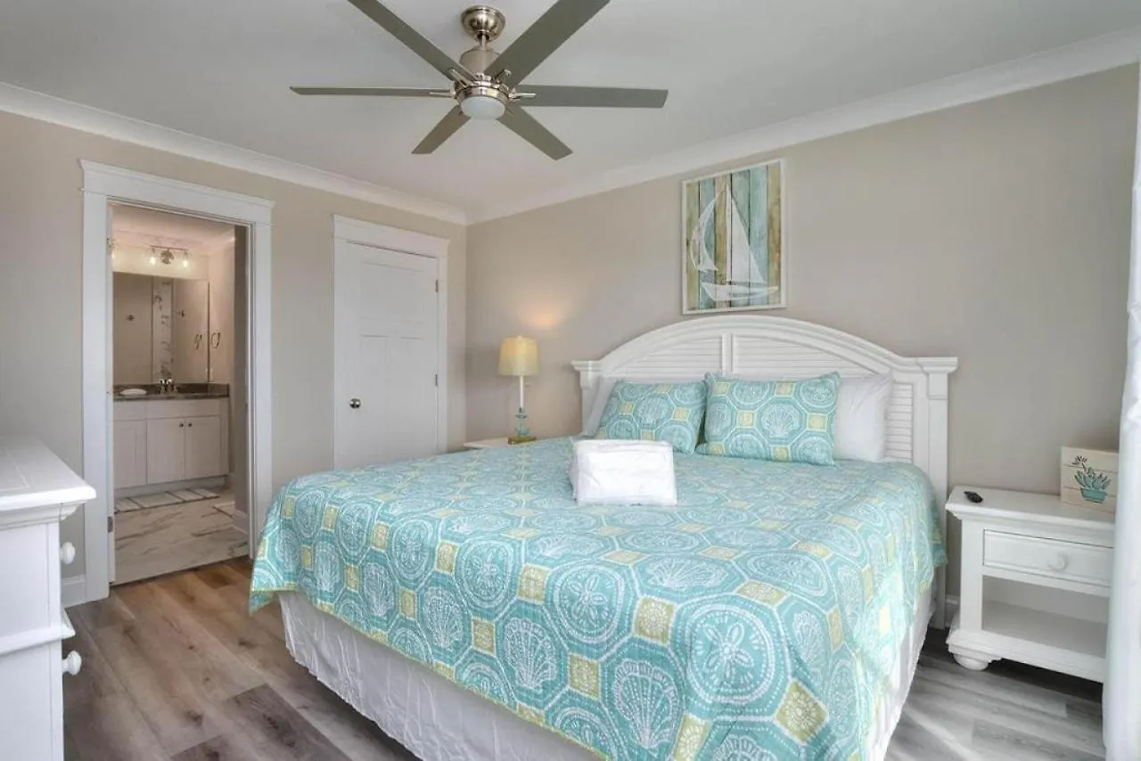 Sensational Holiday home Oak Island