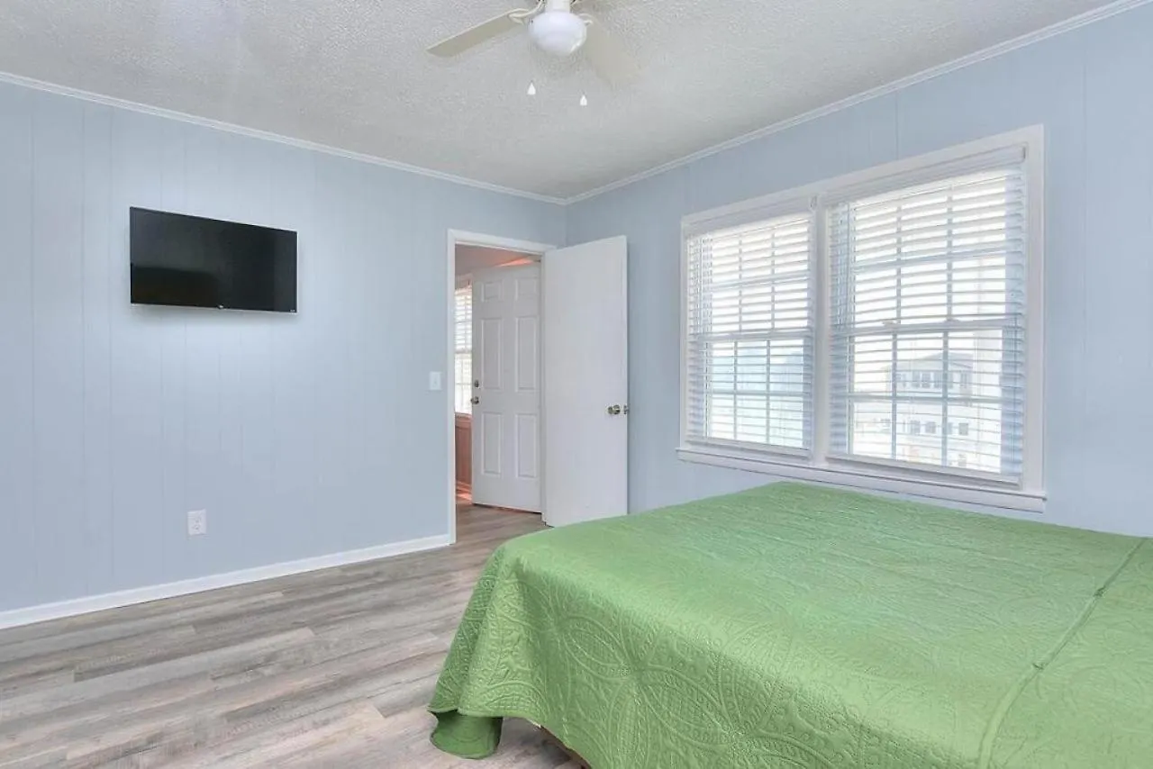 Dolphin Delight Holiday home Oak Island