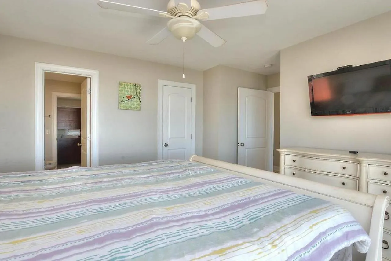 Holiday home Utopia Oak Island