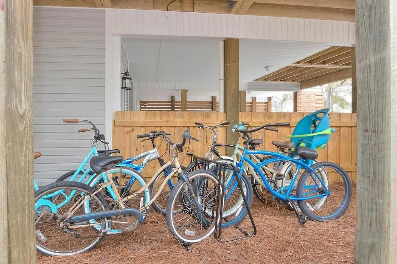 Holiday home Searenity Awaits Oak Island