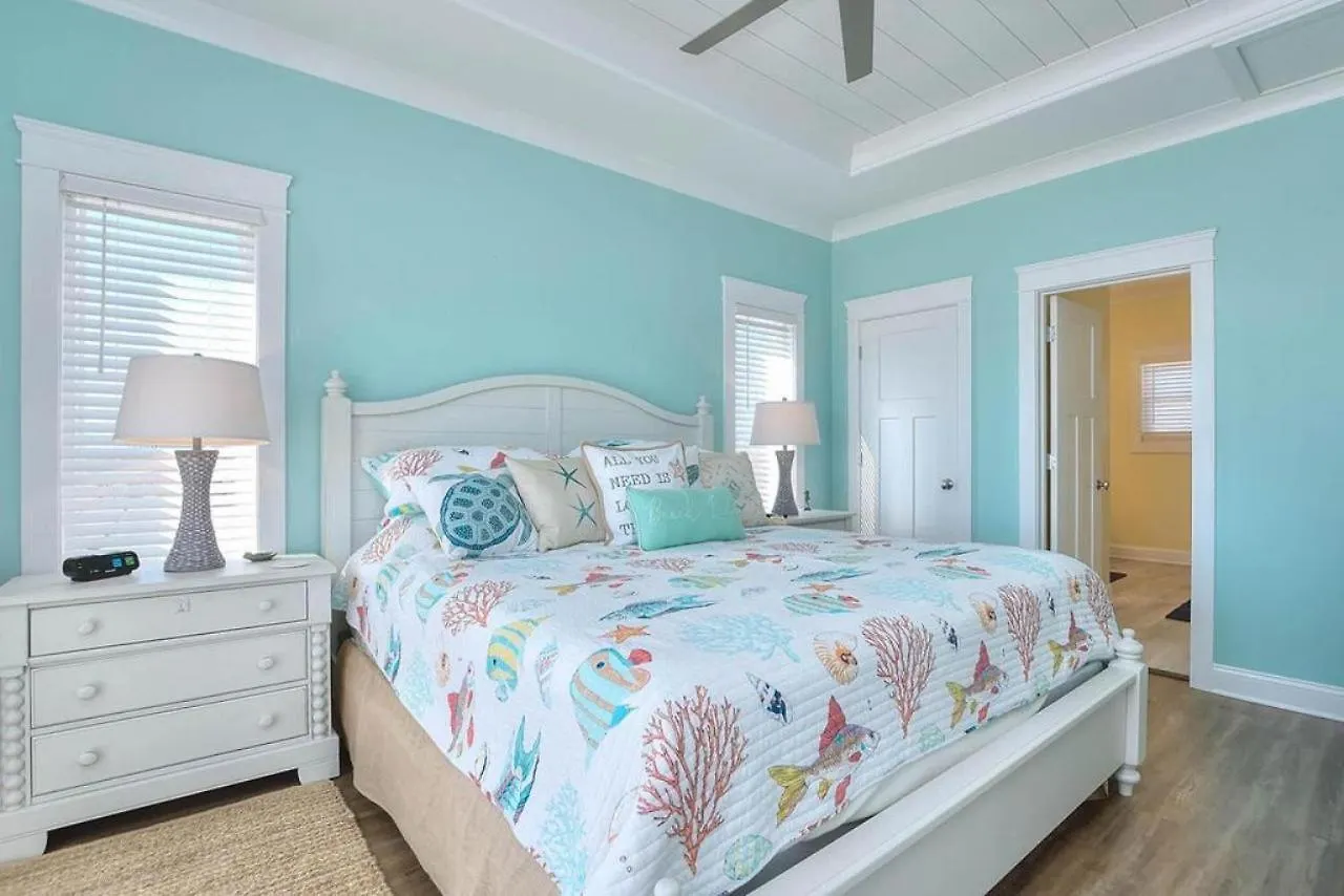 Dory Holiday home Oak Island