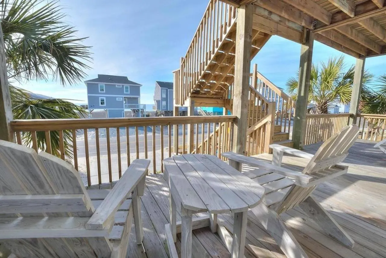 At Last Holiday home Oak Island
