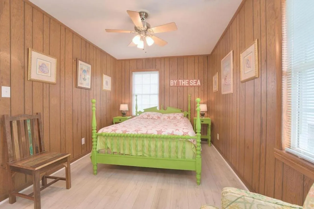 Pastime Holiday home Oak Island