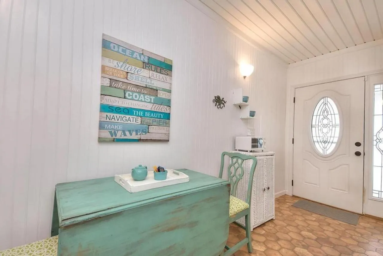 Searenity Awaits Oak Island