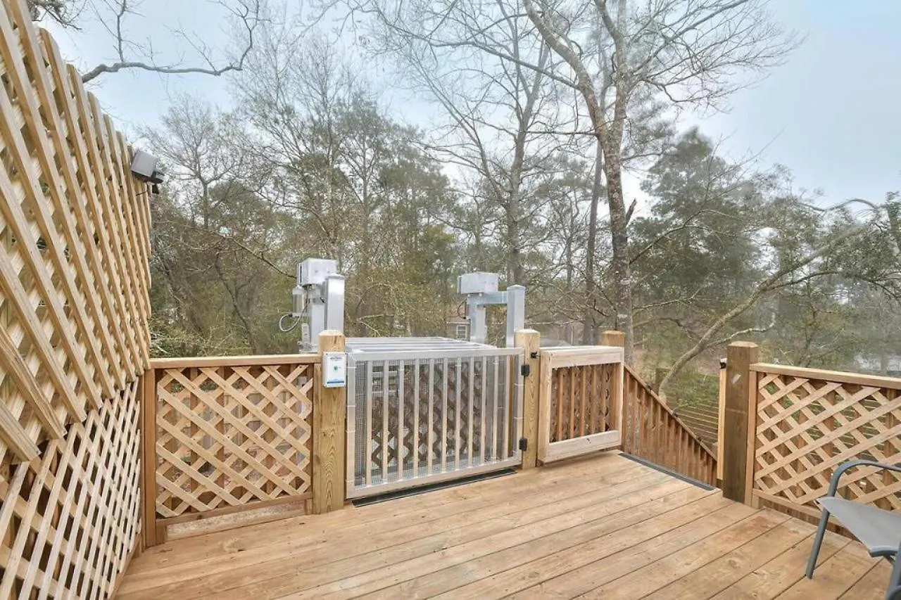 Holiday home Searenity Awaits Oak Island
