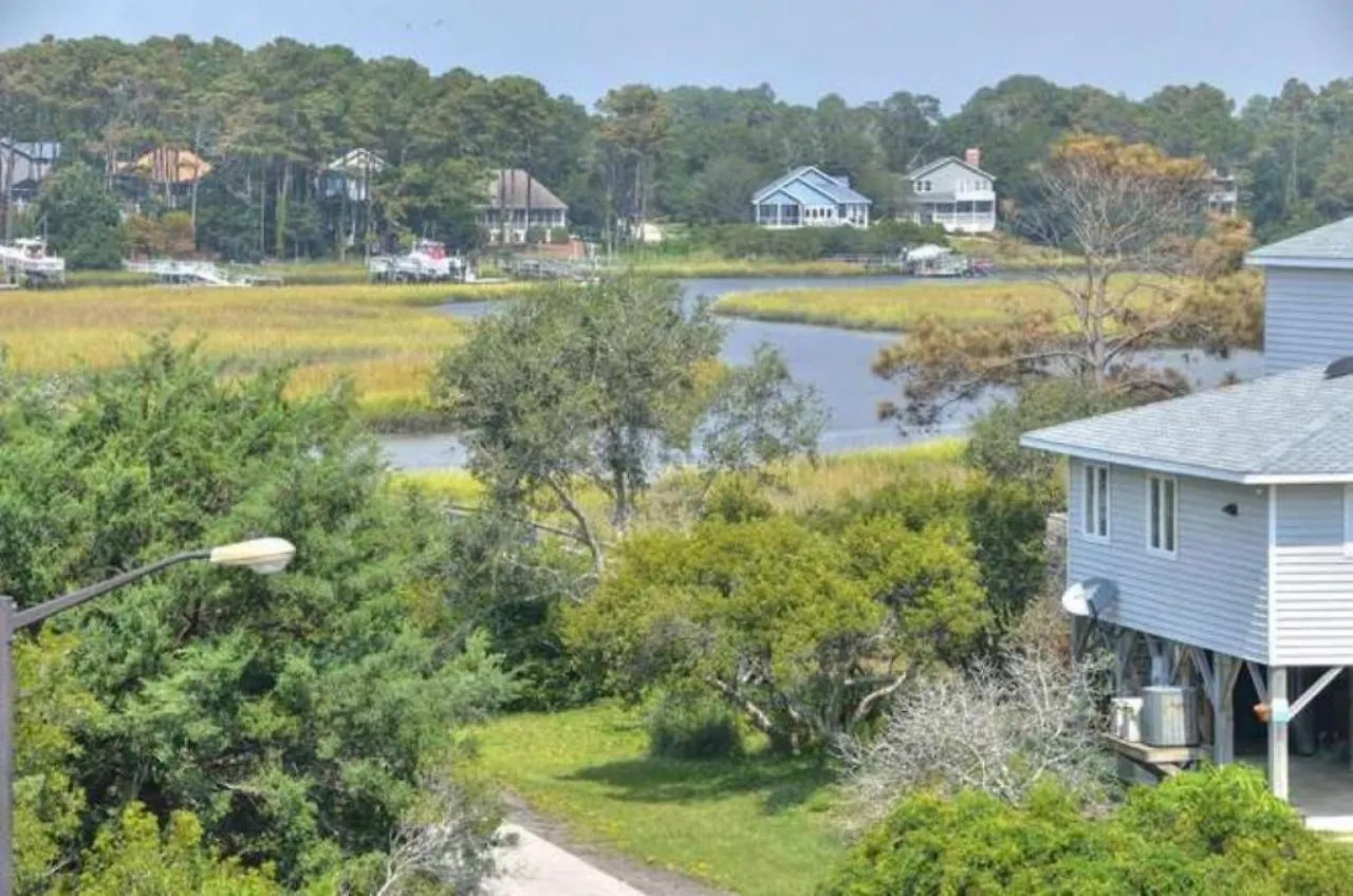 A Perfect Get-a-way * Oak Island