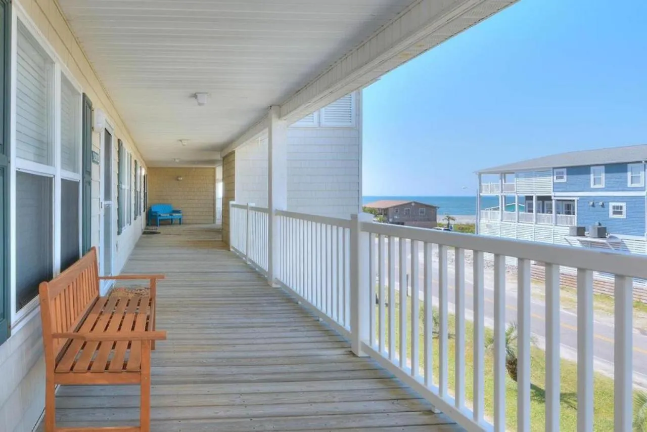 Bloom On The Beach-ssv 3202 Holiday home Oak Island