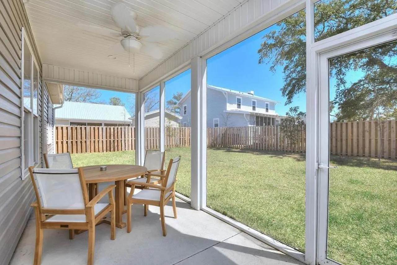 Holiday home Grateful Oak Island