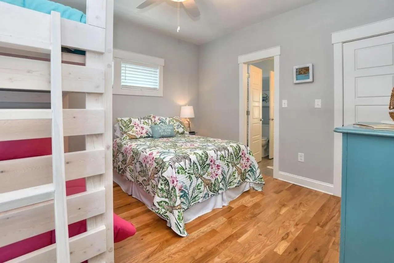 Holiday home Anita Getaway Oak Island